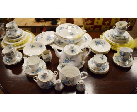 Royal Albert Forget Me Not dinner and tea service   Condition: 