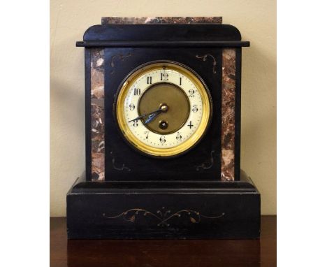 Victorian black slate and marble cased mantel clock, the gilt dial having an off-white chapter ring with Arabic numerals, Fre