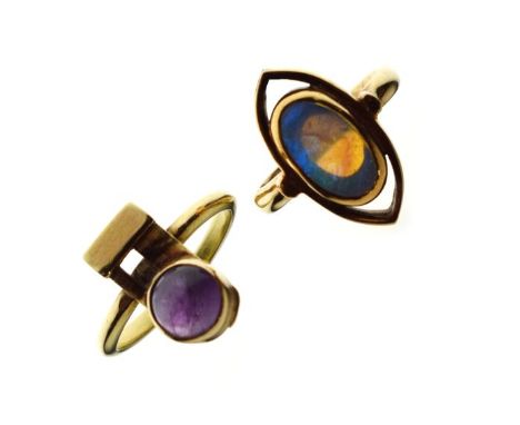 9ct gold ring set oval opal, size P, together with an unmarked yellow metal ring set amethyst cabochon, size Q½   Condition: 