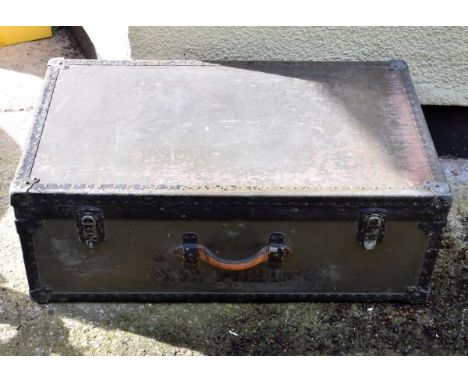 Vintage cabin trunk   Condition: 