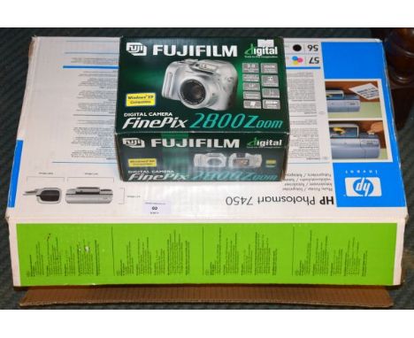 HP Photosmart 7450 printer, together with a Fujifilm Finepix 2800 digital camera   Condition: 