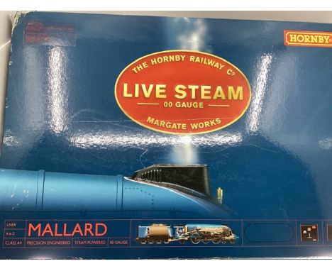 Hornby OO gauge Mallard LNER rain 4-6-2 Class A4 &nbsp;steam powered with 2 units-train appears unused , Margate works , box 