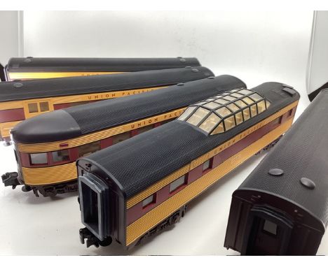 MTH Union Pacific model railway interest 1-5 Rail carriages O gauge loose carriages across the series in Gold and maroon Live