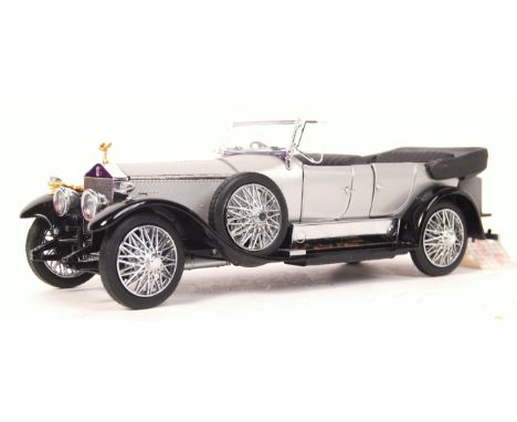 A Franklin Mint made precision diecast model 1:24 scale ' 1925 Rolls Royce Silver Ghost '. Silver. Appears mint, within it's 