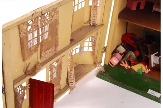 triang dolls house identification