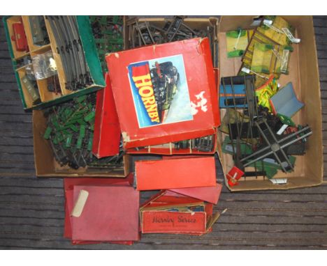 A LARGE quantity (x3 boxes) of vintage / early Hornby Series 0 gauge clockwork tinplate railway trainset items. Comprising; a