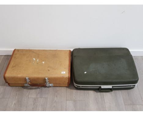 2 vintage luggage cases including revelation and antler etc