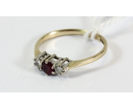 9ct Ruby and diamond ring (K)
