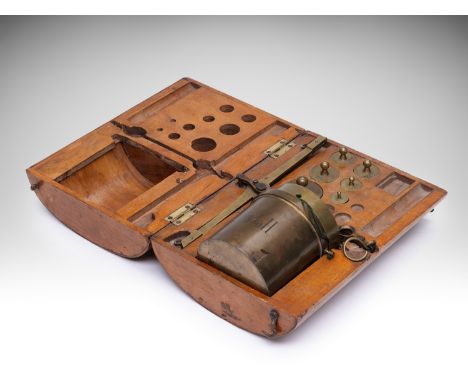 TRAVEL PHARMACY/APOTHECARY/MEDICAL BALANCE SCALES | AUSTRIA-HUNGARY | 19th century | 9 x 14 x 19 cm (height x width x depth) 