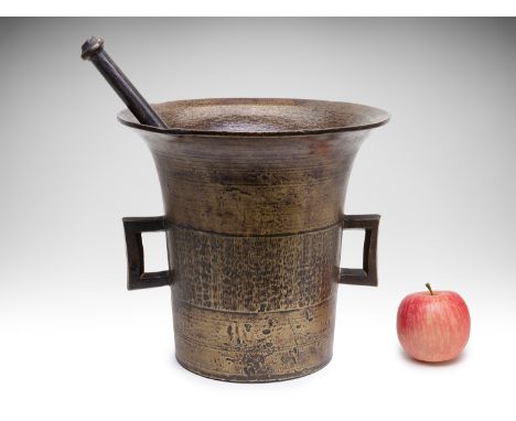 LARGE MORTAR WITH PESTLE/MORSER | CENTRAL EUROPE | TURN OF THE 19TH AND 20TH CENTURY | Turn of the 19th and 20th century | 25