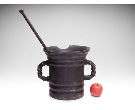 LARGE MORTAR WITH PESTLE/MORSER | CENTRAL EUROPE | 18TH CENTURY | 18th century | 28 x 28 cm (height x diameter) | Iron | Prov