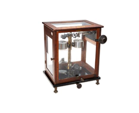 PHARMACY/APOTHECARY/MEDICAL BALANCE SCALES | SARTORIUS-WERKE GOTTINGEN | Around year 1920 | 47 x 39 x 29 cm (height x width x