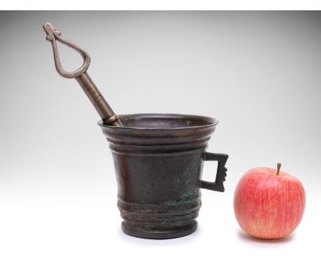 MORTAR WITH PESTLE/MORSER | CENTRAL EUROPE | TURN OF THE 17TH AND 18TH CENTURY | Turn of the 17th and 18th century | 12 x 13 