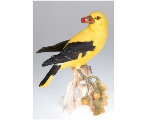 Porzellanfigur "Pirol", Goebel, Vogel des Jahres 1990, polychrom bemalt, H. 22 cm