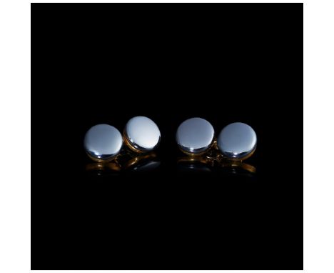 A pair of cufflinksWhite gold 800/000Set with 4 haematitesOporto hallmark (1938-1984)(signs of wear)Diam.: 1 cm7,8 g