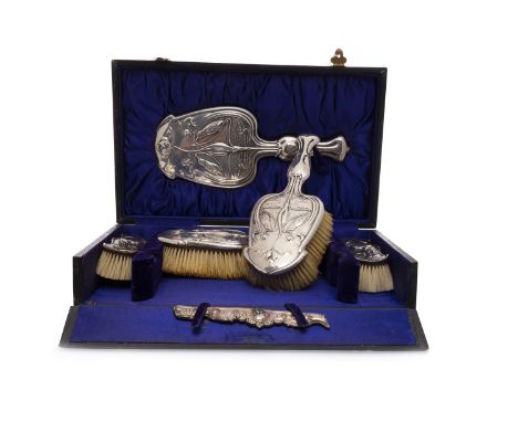 EDWARD VII DRESSING TABLE SET OF ART NOUVEAU DESIGN, maker William Neal, Chester 1905, comprising two hair brushes, two cloth