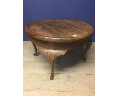 Heavy oak circular coffee table 91 cm dia 