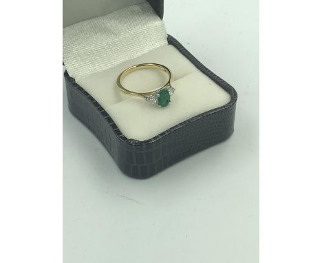 18ct Yellow gold emerald &amp; sapphire 3 stone ring of 1.2 cts 