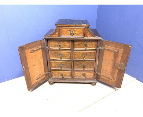 Early C18th German walnut &amp; sycamore marquetry table cabinet 51 X 31 X 64 cm 