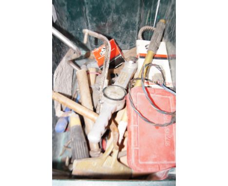 Box of hand tools 