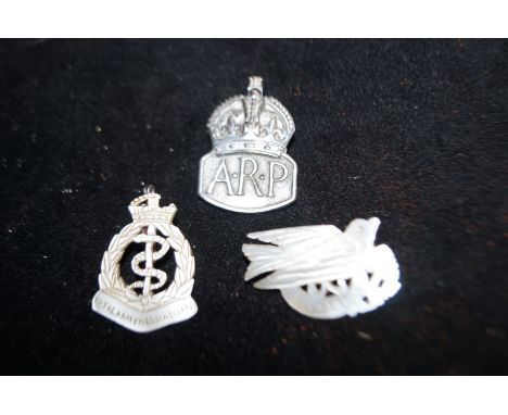 Silver ARP badge &amp; 2 mother of pearl brooches 