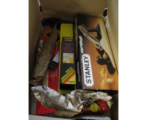 BOX CONTAINING MIXED BOXED AS NEW STANLEY PLANE, HAMMER, SAWS, ETC