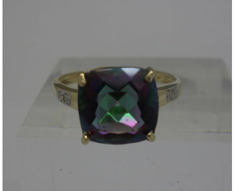 A 9ct gold, mystic topaz and diamond ring, weight 2.1g, size O