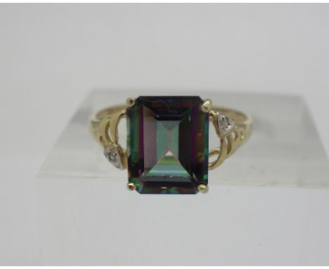 A 9ct gold, mystic topaz and diamond ring, weight 1.6g, size N