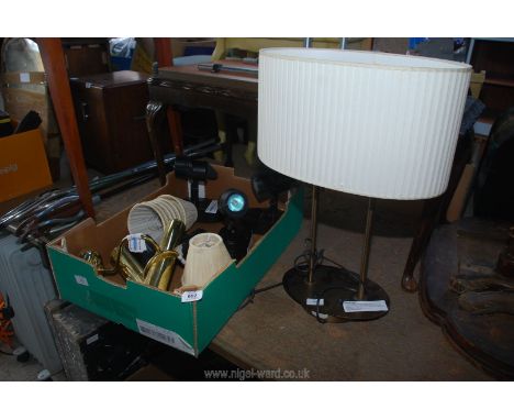 Lamps with silk lamp shades (10).