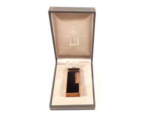 A 'boxed' Dunhill lighter (Art Deco style)