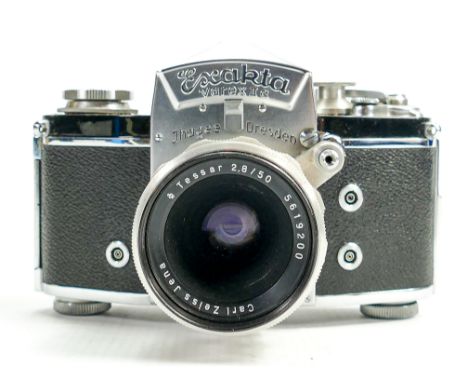 Exakta Varex VX IIa vintage 35mm SLR film camera: Carl Zeiss Jena Tessar 2.8/50 lens fitted. 