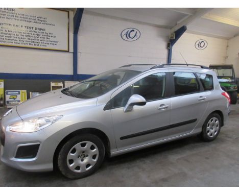 Make &amp; Model: Peugeot 308 Access SW HDIDate of Reg: MW62 FWFColour: Silvercc: 1560MoT: 12-02-2021Fuel Type: DIESELMileage