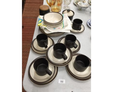A QUANTITY OF HORNSEA POTTERY STYLE CUPS, SAUCERS, PLATES, BOWLS, ETC 