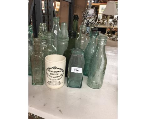 A COLLECTION OF VINTAGE BOTTLES, SOME WITH MARBLE STOPPERS, TO INCLUDE COFFEE, BURTON BREWERY, ETC 