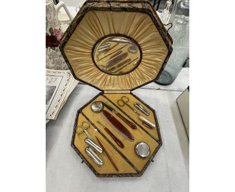 VINTAGE MANICURE SET IN CLOTH CASE 