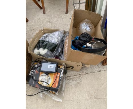 AN ASSORTMENT OF ITEMS TO INCLUDE SLIPPERS, A SATNAV AND A LAMP ETC 
