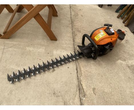 A HECKENSCHERE PETROL ENGINE HEDGE TRIMMER 