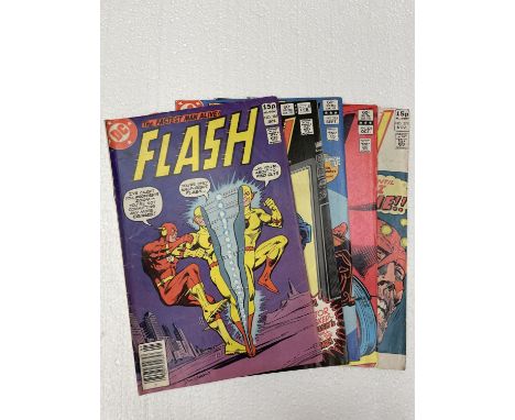 FIVE VINTAGE DC FLASH COMICS FROM THE 1980'S 