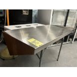 Tablette Inclinée en Acier Inox., 42'' x 22''