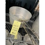LOT: (2) Chaudrons 12''