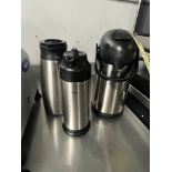LOT: (3) Distributeurs à Café