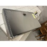 Table à Langer en acier Inox., 35'' x 22''
