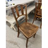 (2) Chaises Bistro en Bois, QUANTITÉ X PRIX MISÉ