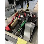 LOT: Ustensils & Items de Cuisine Asst.