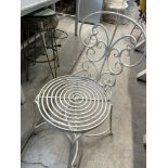 (8) Chaises Blanches en Fer Forgé, QUANTITÉ X PRIX MISÉ