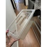 LOT: (5) Bacs CAMBRO, #36CW, avec Couvercles
