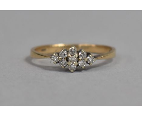 A 9ct Gold and Diamond Cluster Ring, 1.5g, Size M 