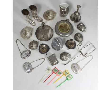 A quantity of silver-plated novelty items including salt and peppers modelled as birds, miniature golf club bag,  vesta case,