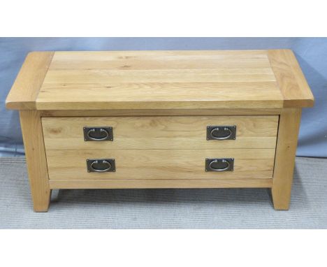 Contemporary low light oak drawer unit with single drawer disguised as three,&nbsp;W100 x D40 x H48cm&nbsp;
