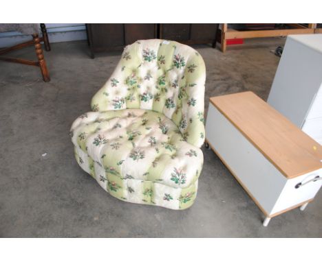 A button nursing chair